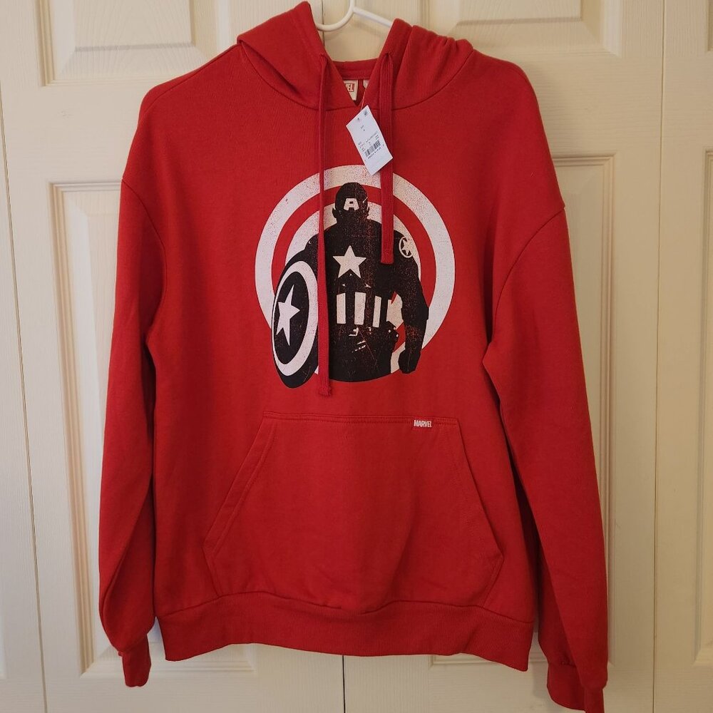 Captain America Red Hoodie Sweatshirt Marvel Size Small NWT